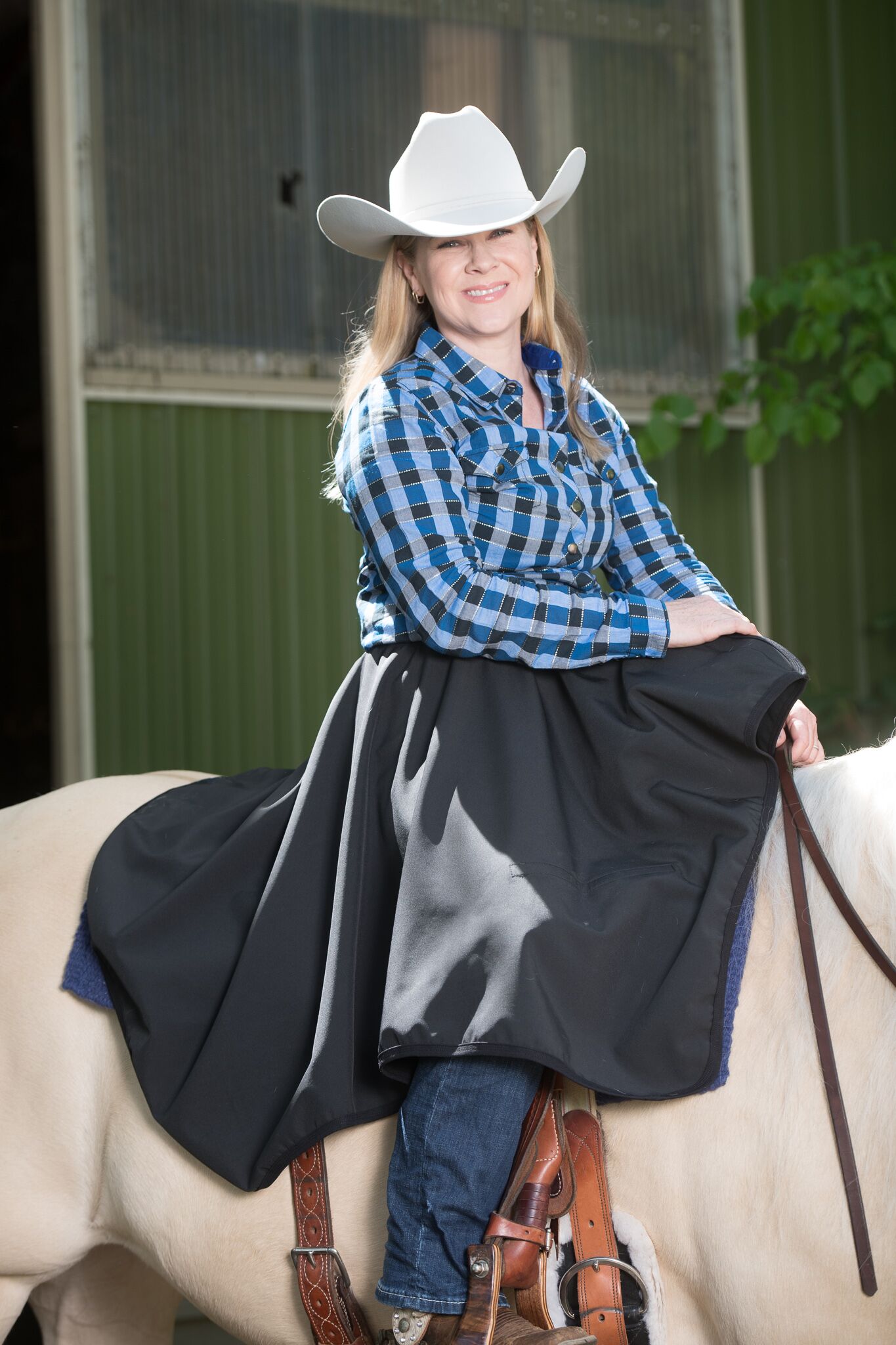 Saddle Skirt Wind and Water Repellent Cover Saddle and Rider